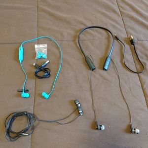 Ear Buds Lot